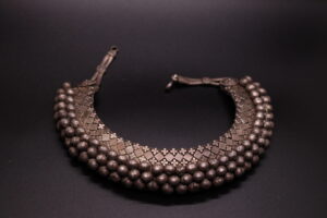 Gilded Echoes: Triple-Tier Collar - View 4