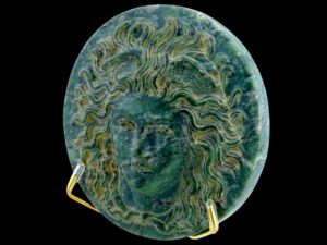 Antique Italian Baroque Period Medusa Medaillon - View 2